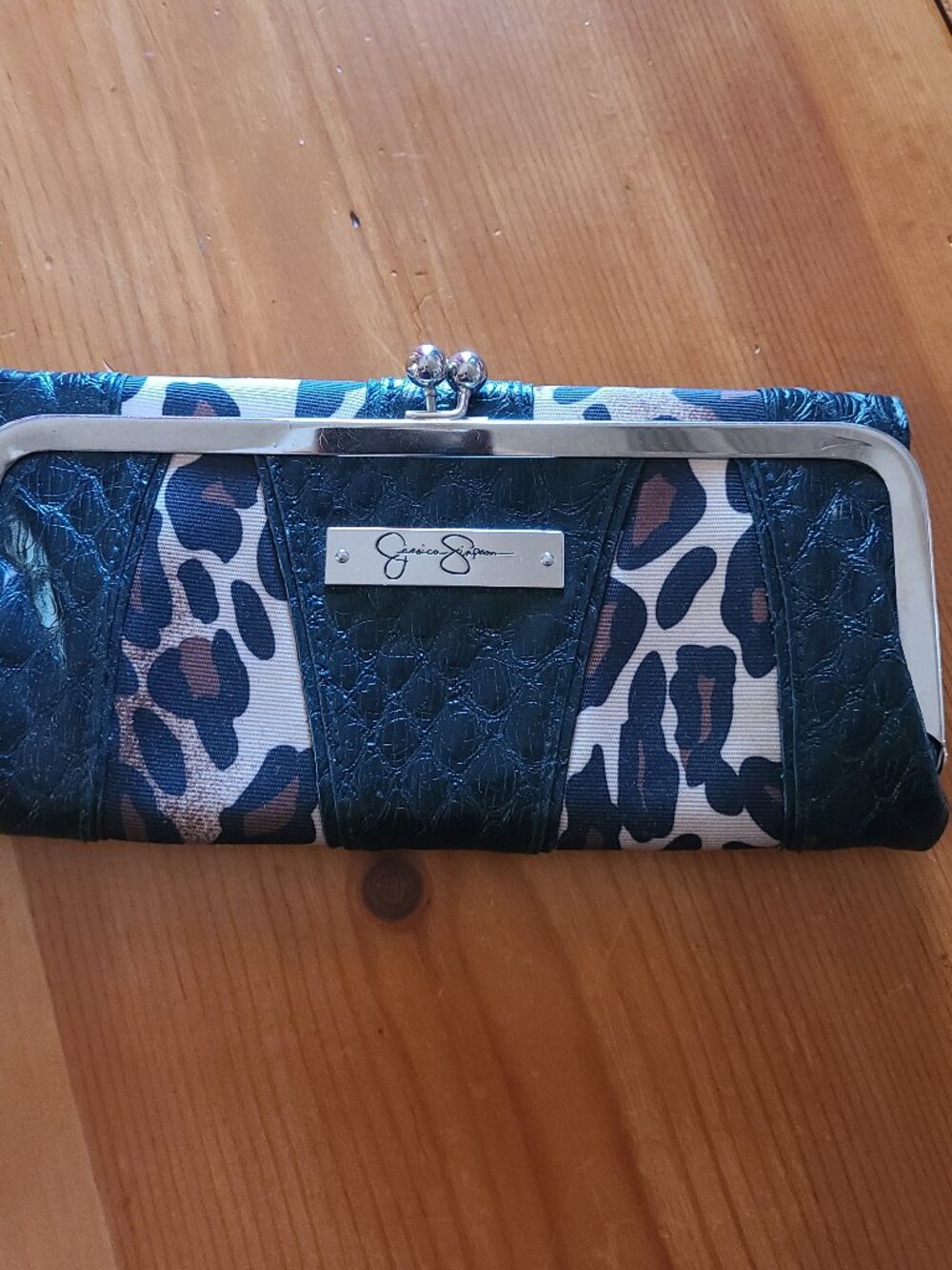 Jessica Simpson Brown Black Leopard Patent Trifold Wallet Kiss Lock Crocodile